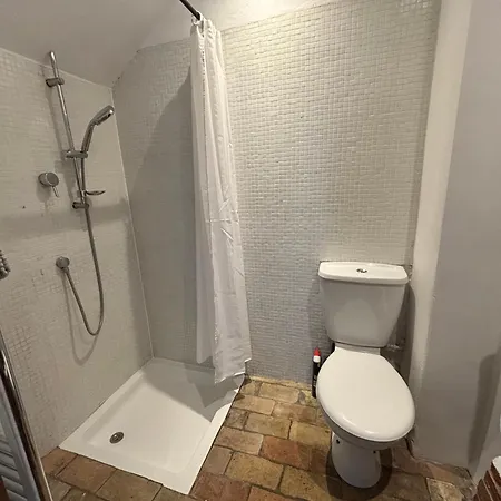 Cosy Cottage With King Rooms Bulmer